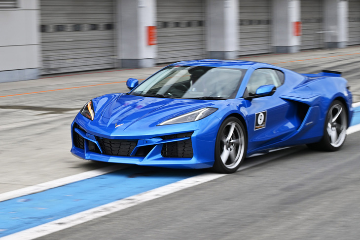 シボレー・コルベットE-Ray（写真：ゼネラルモーターズ・ジャパン）