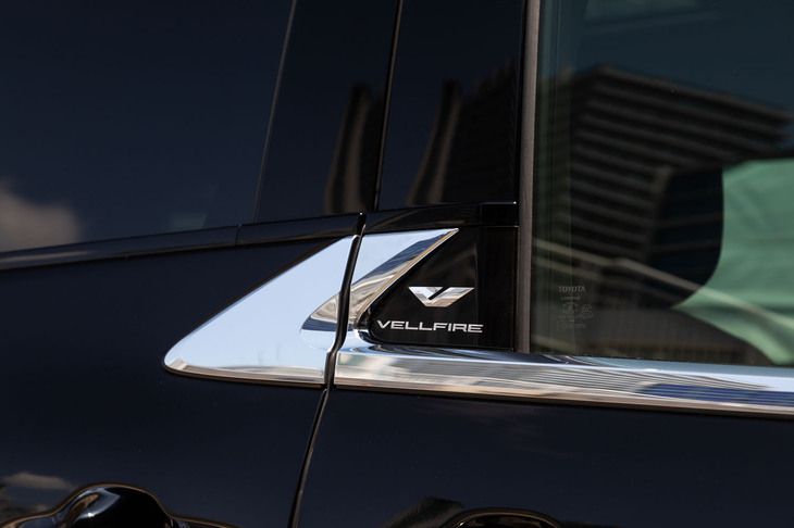 トヨタ・ヴェルファイア エグゼクティブラウンジ