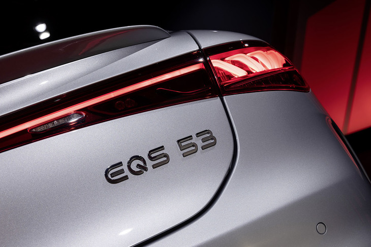 メルセデスAMG EQS53 4MATIC＋（エンブレム）