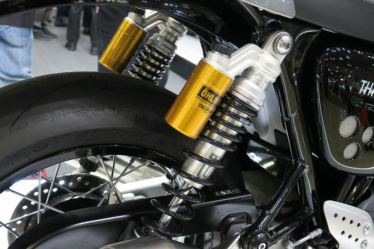 トライアンフ・スラクストンRS