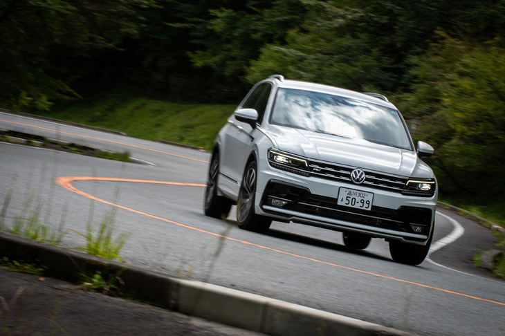 トランスミッションについては、ガソリンモデルや「パサート」のディーゼルモデルとは異なる7段のデュアルクラッチ式ATを採用。SUVや、重量物のけん引が想定されるクルマ向けのユニットだという。