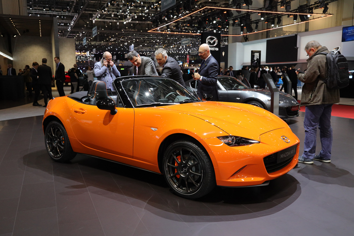 マツダMX-5ミアータ 30thアニバーサリーエディション