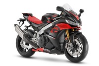 アプリリアの最新型スーパースポーツ「RSV4ファクトリー」上陸
