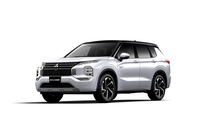 三菱が新型「アウトランダー」のPHEVを発売　新規設定された7人乗りが人気の画像