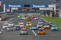 個性派レーシングカーが激走！ 「K4-GP 富士 10時間耐久」参戦マシン