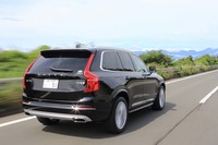 ボルボXC90 D5 AWDインスクリプション／V60クロスカントリーT5 AWDプロ【試乗記】の画像