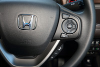 「フリード」にはアダプティブクルーズコントロールや各種予防安全装備からなる運転支援システム「ホンダセンシング」が全車標準装備となる。