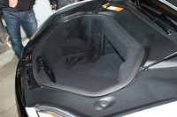 エンジンのないボンネット下にはテスラが「フランク（トランク+フロントの造語）」と呼ぶ収納スペースがある。容量は150リッター。