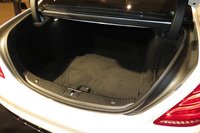 メルセデス、SクラスにディーゼルHVを設定の画像