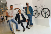新興の自転車ブランド、チーニョ・ヴェローチェのメンバーたち。