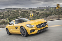 新型スポーツモデルの「メルセデス-AMG GT」。日本では第2四半期に導入予定とのこと。
    