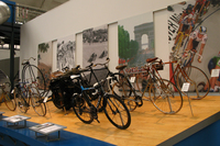 自転車も陸上の移動手段のひとつ。