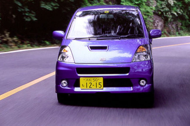 【スペック】全長×全幅×全高＝3395×1475×1580mm/ホイールベース＝2360mm/車重＝860kg/駆動方式＝FF/0.66リッター直3DOHC12バルブターボ インタークーラー付き（64ps/6500rpm、10.8kgm/3500rpm）/車両本体価格＝134.0万円（テスト車＝同じ）