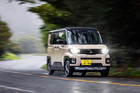 初代モデルの登場からわずか2年半でフルモデルチェンジした「三菱デリカミニ」。見た目はキープコンセプト...