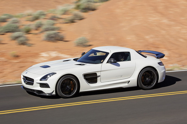 メルセデス・ベンツ SLS AMGクーペ ブラックシリーズ ビジュアル20枚
