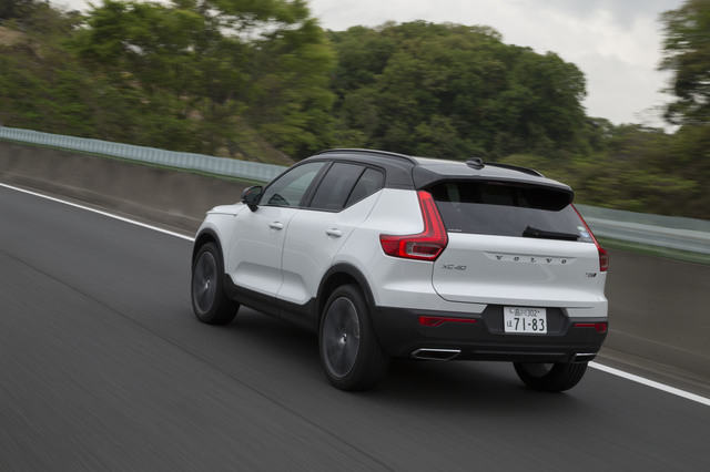ボルボXC40 T5 AWD R-DESIGN ファーストエディション（4WD/8AT）【試乗