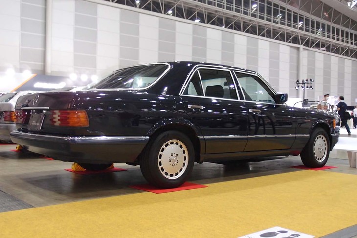 メルセデス・ベンツ500SE（1991年）／ヤナセ クラシックカー センター