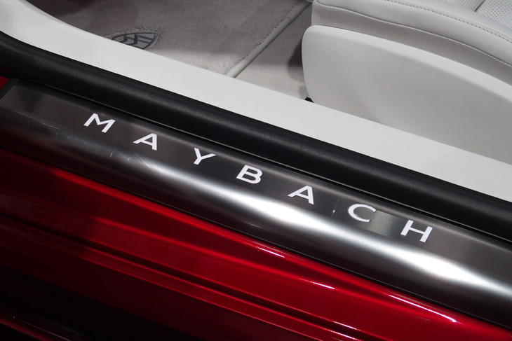 マイバッハSL680モノグラムシリーズ（サイドシル）