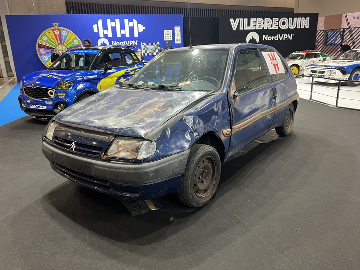 フランス発の人気YouTubeチャンネル『VILEBREQUIN』で紹介された車両の展示。