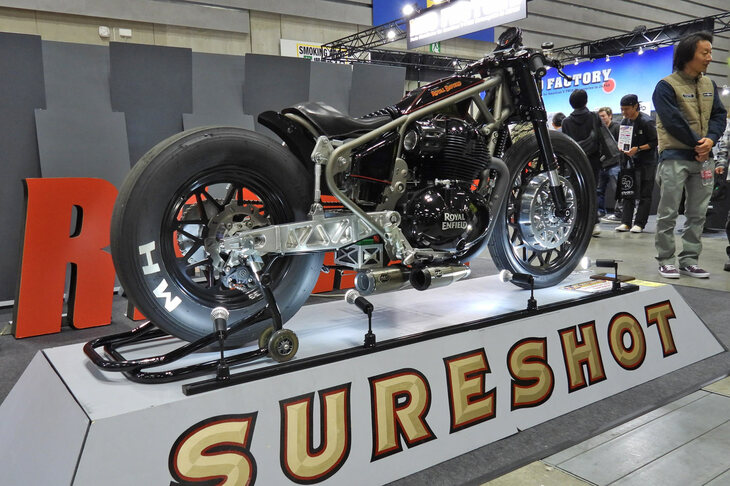 車体は一部に「ロイヤルエンフィールド・ショットガン650」のフレームを流用しつつ、メインフレームは相川氏がハンドメイドで製作したものだ。