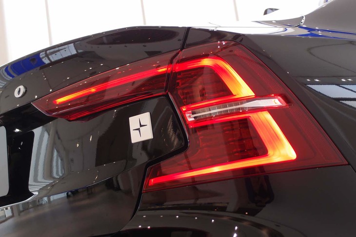 ボルボS60 T8ポールスターエンジニアード（リアコンビランプ）