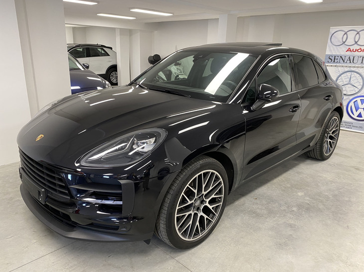 目下一番人気の「ポルシェ・マカン」。写真の車両は2019年登録・走行3万3000kmで6万6000ユーロ。