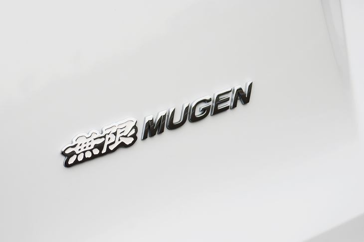 ホンダ・ステップワゴンe：HEVスパーダ プレミアムライン 無限パーツ装着車（無限メタルロゴエンブレム）