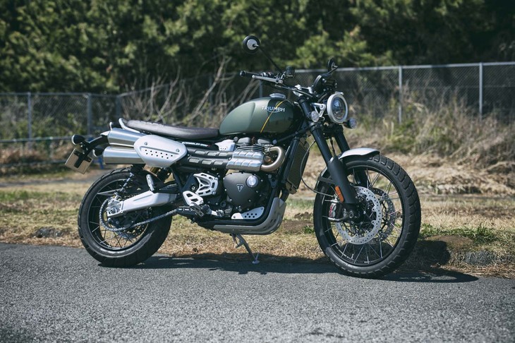 ボディーサイズ：全長×全幅×全高＝--×840×1200mm
	ホイールベース：1530mm
	重量：225kg
	エンジン：1200cc 水冷4ストローク 直列2気筒 DOHC 4バルブ
	最高出力：90ps（66.2kW）/7400rpm
	最大トルク：110Nm（11.2kgm）/3950rpm
	価格：203万1900円
	 