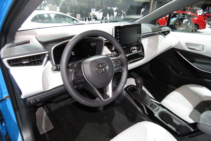 トヨタ・カローラハッチバック（インテリア）