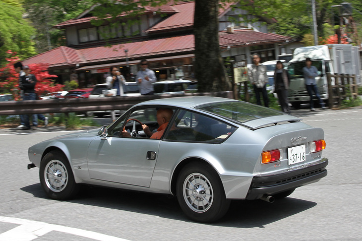 1970年「アルファ・ロメオ・ジュニア ザガート1300」。初代「ジュリア」系のシャシーにザガート・デザインのハッチバッククーペボディーを架装。スタイリングは後の「ホンダCR-X」などに影響を与えた。