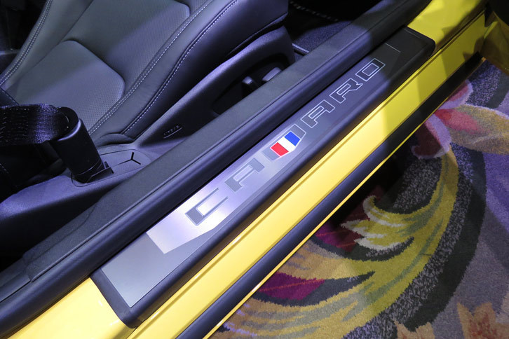 シボレー・カマロ コンバーチブル（サイドシルプレート）