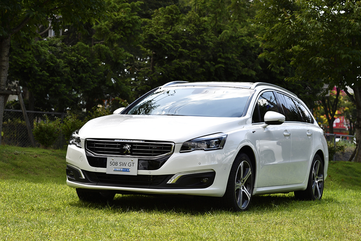 2リッターのBlueHDiディーゼルを搭載する「508」には、セダンだけでなくワゴン（SW）の設定もある。「508SW GT BlueHDi」の車両価格は464万円。