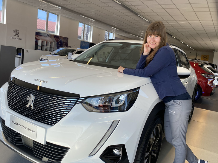 フロント担当のイラリア・モロージさん。