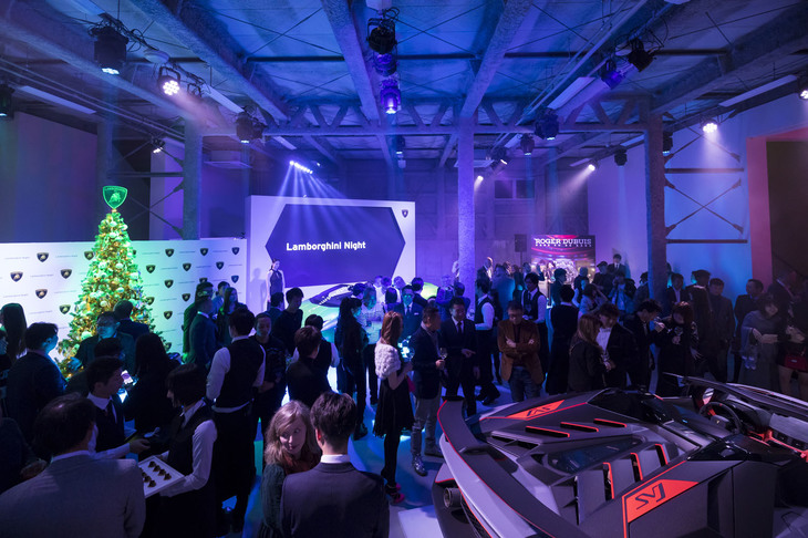 「Lamborghini Night 2019」の会場の様子。豪華な顔ぶれのDJが、音と光で華やかに会場を盛り上げた。