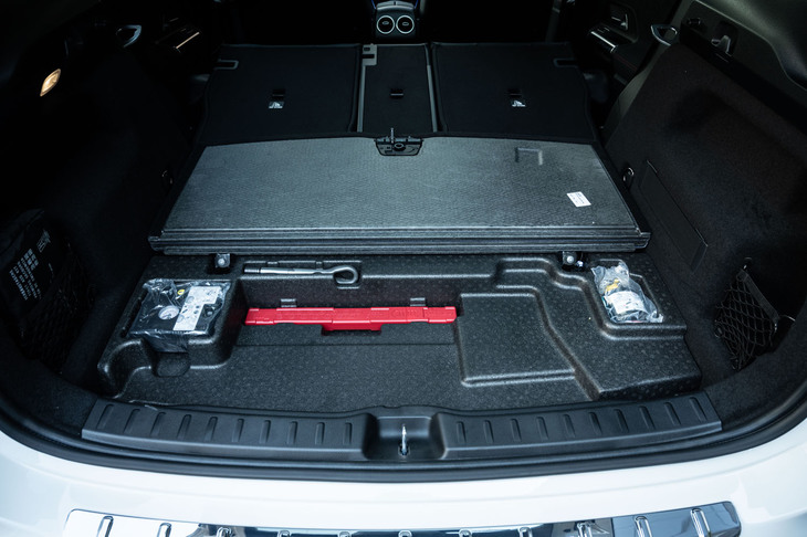 メルセデス・ベンツEQA250（ラゲッジスペース）