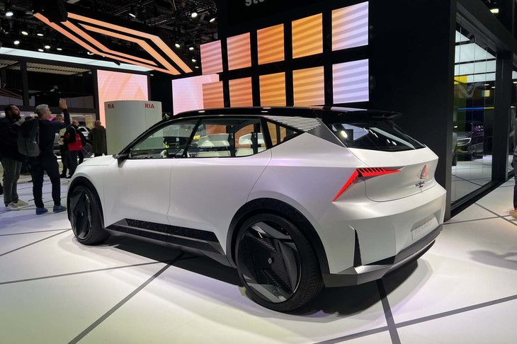 ルノー・シーニック ビジョンH2-Tech