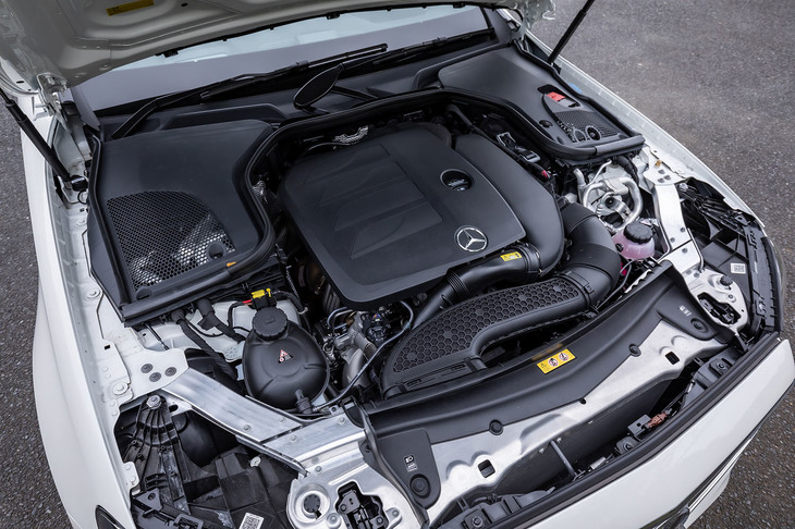 1.5リッター直4ターボエンジンは最高出力184PS、最大トルク280N・mを発生。これにモーターの最高出力14PS、最大トルク38N・mが加わる。トランスミッションは9段ATが組み合わされる。