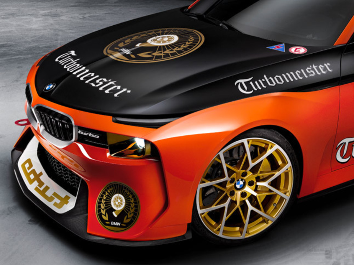 往年のレースカーを模した Bmw 02オマージュ を写真で紹介 ビジュアル10枚 画像 写真 Webcg