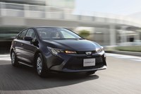 トヨタ・カローラG-X“プラス”