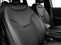 黒を効かせて個性を強化　「ジープ・コンパス」の限定車発売の画像