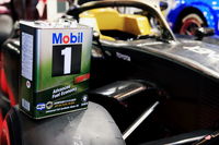 低燃費と高出力という、相反するエンジン性能を実現させる「Mobil 1」。愛車のポテンシャルをフルに引き出してくれる頼もしい相棒だ。