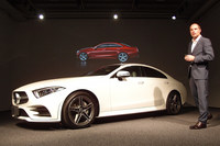 乗用車のエクステリアデザインを統括するロバート・レズニック氏。メルセデスのデザイン改革を主導する人物である。