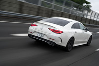 デザインや走り、乗り心地など、昔ながらのクルマの魅力に満ちていた「メルセデス・ベンツCLSクーペ」。これからの時代にも、ぜひこうしたモデルに頑張ってほしい。