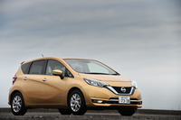 日産ノートe-POWER メダリスト