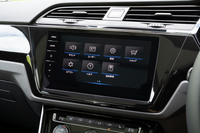 インフォテインメントシステムには常時オンライン接続となる「Ready 2 Discover」と「Discover Pro」（写真）を用意。ともにフォルクスワーゲンのオンラインサービスに対応している。