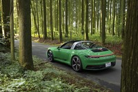 全モデルが4WD車となる「ポルシェ911タルガ」シリーズ。「タルガ」というグレードは存在せず、試乗車の「タルガ4」がエントリーグレードとなるのは先代モデルと同様。