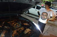 「GT-RプレミアムエディションT-spec」は最高出力570PS/6800rpm、最大トルク637N・m/3300-5800rpmの3.8リッターV6ツインターボエンジンを搭載。トランスミッションは6段DCTで、パワーユニットの基本構成やスペックは従来型と同じだ。