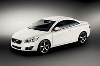 「ボルボC70」がマイナーチェンジ イメージ一新の画像