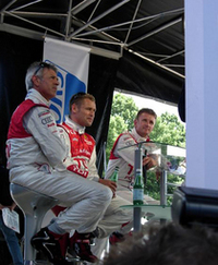 サテライトTVの公開録画でインタビューに答える「Audi R10」の3人。写真左から、R・カペロ、T・クリステンセン、A・マクニッシュ。