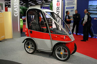 2008年地元スイスのキブルツ社が製造するEV「クラシック・プリュス」。公共交通が乏しい農村の高齢者に照準を据えている。現在もなおカタログモデル。